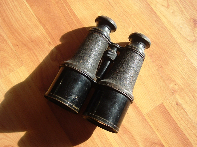 CIVIL WAR BINOCULARS 