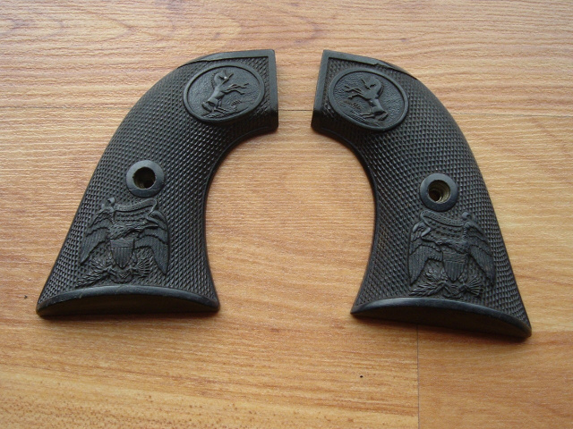 ORIGINAL COLT SA EAGLE PATTERN GRIPS