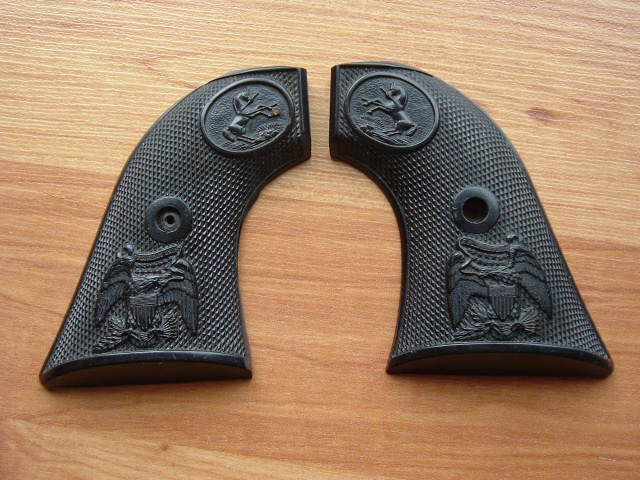 ORIGINAL COLT SA EAGLE PATTERN GRIPS