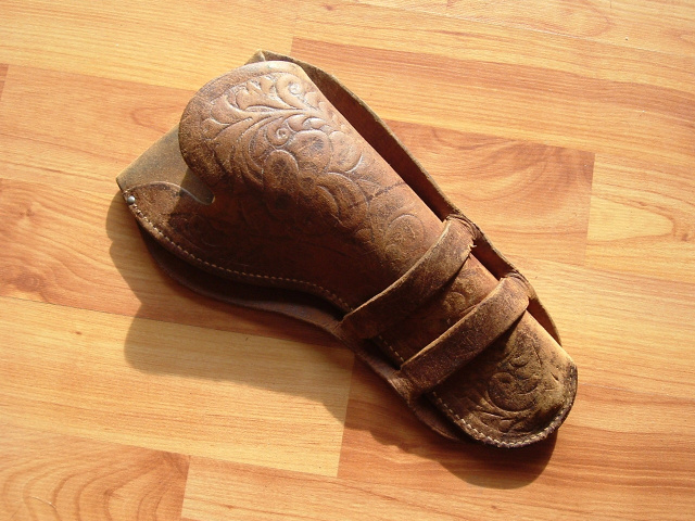 OLD WESTERN COWBOY HOLSTER