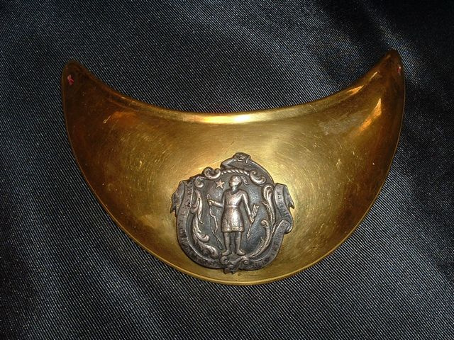 RARE C.1820 MASSACHUSETTS OFFICER'S GORGET