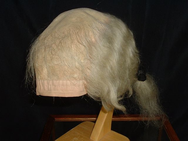 RARE 18TH C. COLONIAL STYLE GENTLEMAN'S WIG